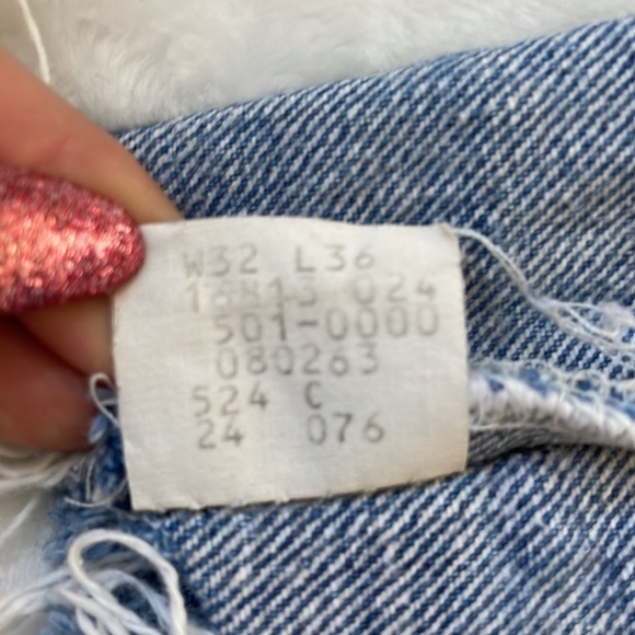 Levi Cut Off Button Fly 501 Denim Shorts - Picture 8 of 8